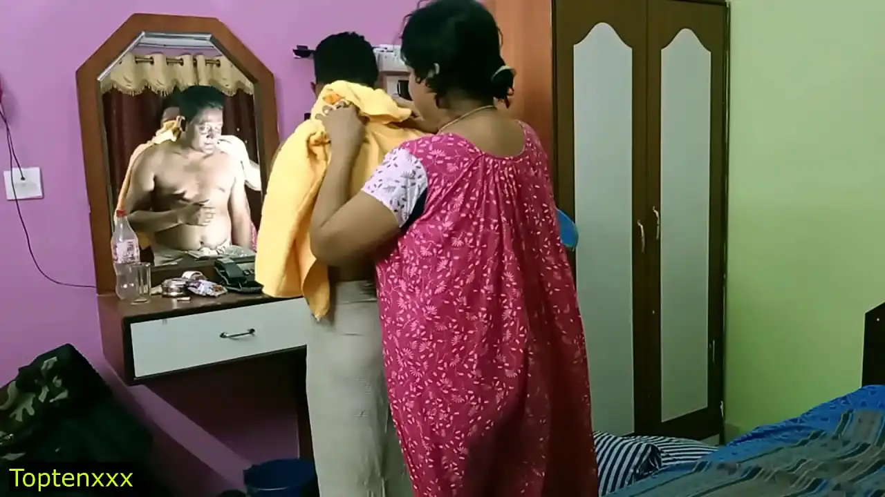 Indian quente milf bhabhi sexo hardcore incrível! Sexo viral da nova websérie em hindi